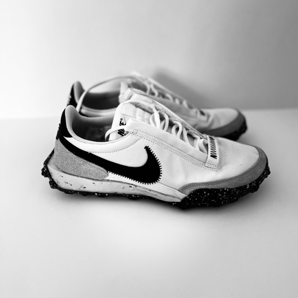 Nike White and Black Retro Sneakers